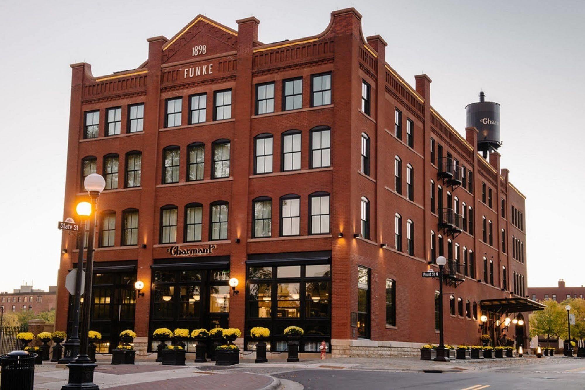The Charmant Hotel La Crosse Exteriér fotografie
